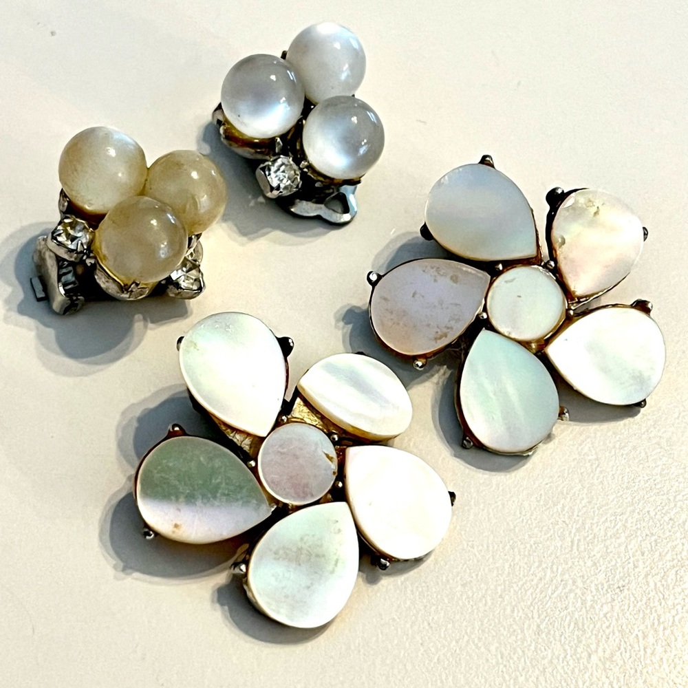 Vintage 50’s Glamorous Costume Clip-On Earrings - Picture 6 of 7